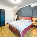Deluxe 아파트 카를로보