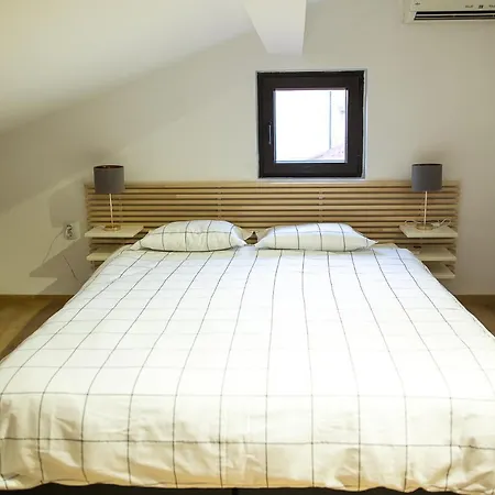 Deluxe Apartament Karlovo